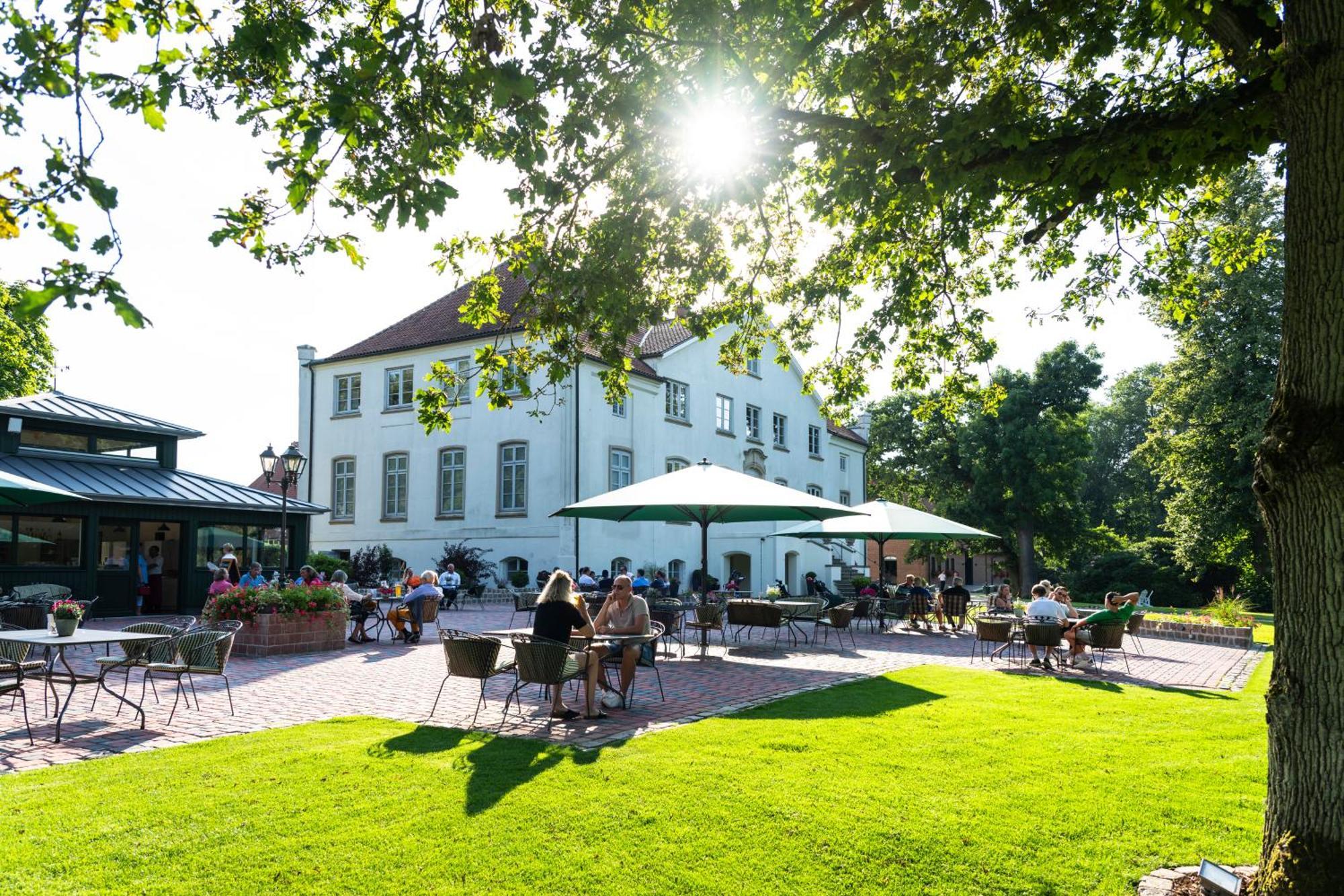 Hotel & Gaestehaus Gut Kaden Alveslohe Kültér fotó